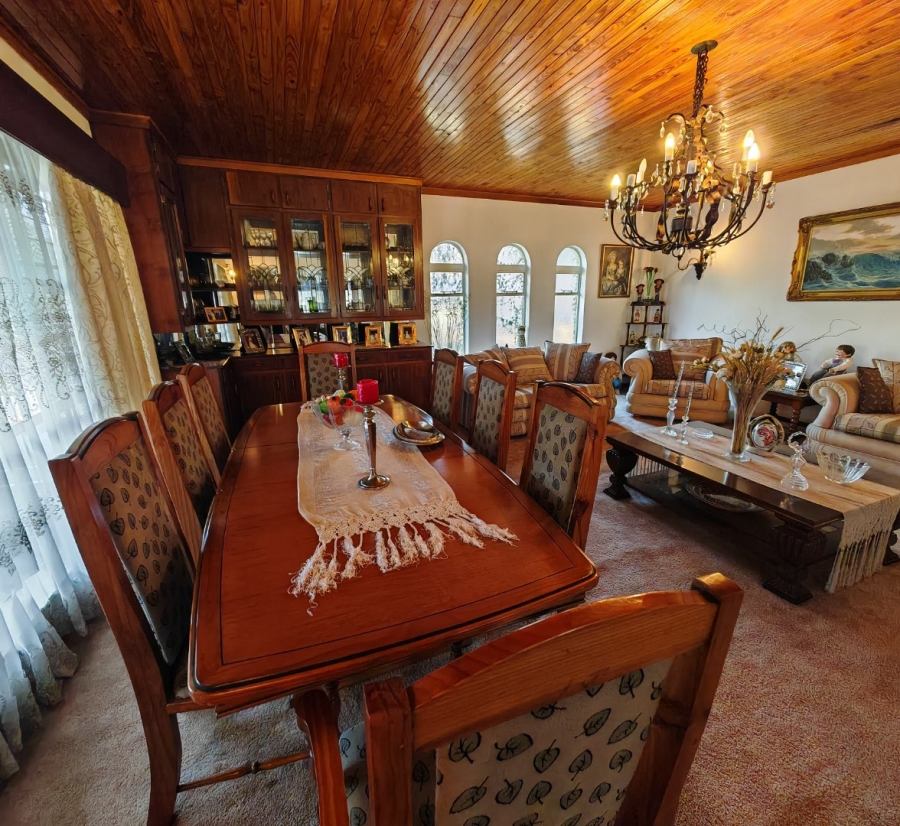 6 Bedroom Property for Sale in Heuwelsig Free State